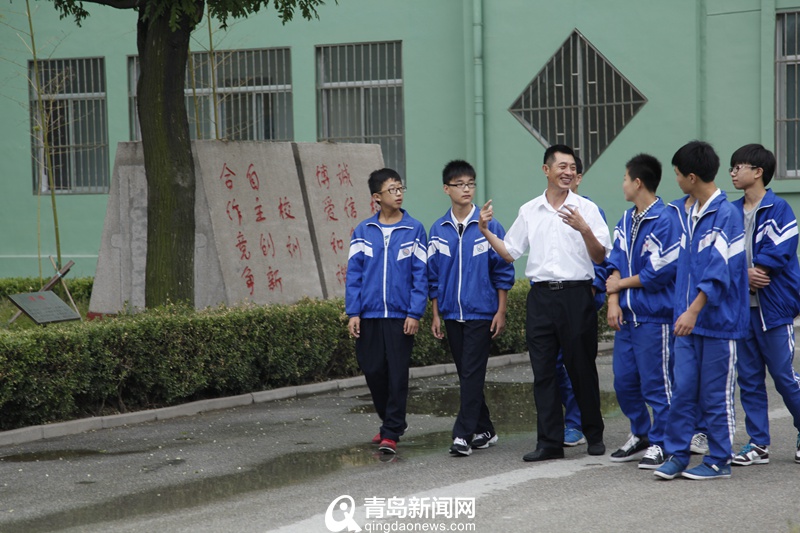 2019青岛教育＂年度风云人物＂吕文强：教育就是用一颗心感动另一颗心！