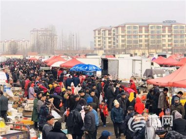 百年泊里大集腊月十九开集 临近过年年味儿日益丰盈