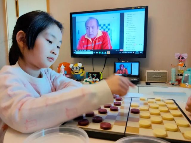 三省六市棋手互动 青岛国际跳棋“跳”出新思路