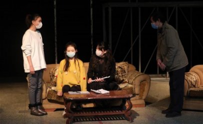 抗“疫”话剧《樱花再开时》西安开排