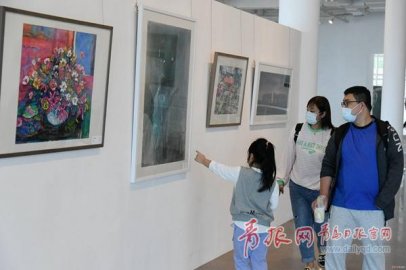 <b>艺术家直播带展 青岛市雕塑馆恢复开馆现活力时尚</b>