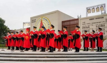 毕业季，高校校长引古诗词勉励“后浪”