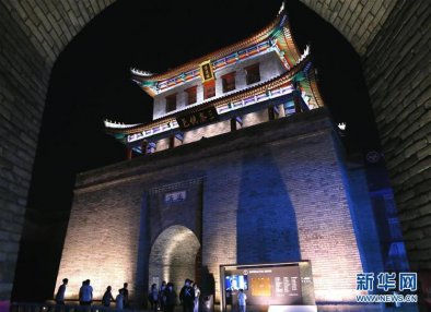 青岛即墨：夏夜古城绽魅力