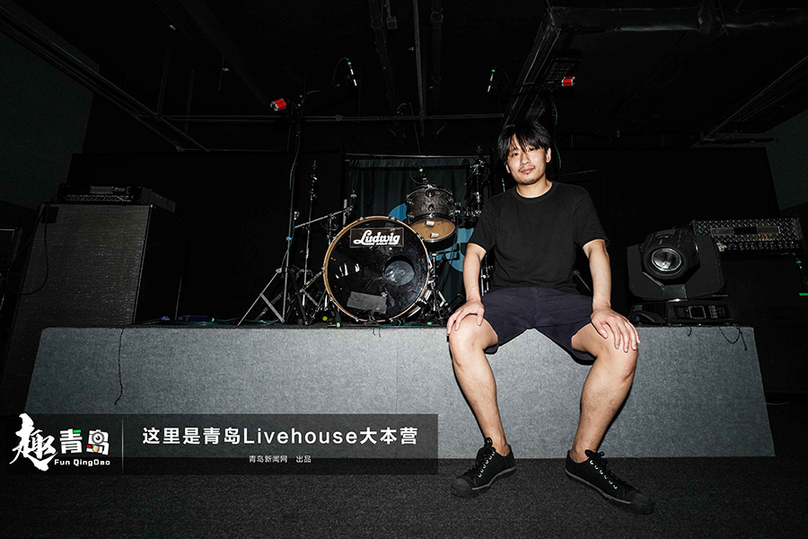 走进青岛Livehouse大本营 感受嗨翻全场的乐队表演