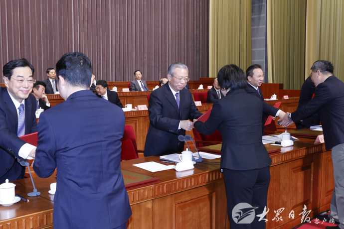 山东省抗击新冠肺炎疫情表彰大会隆重举行