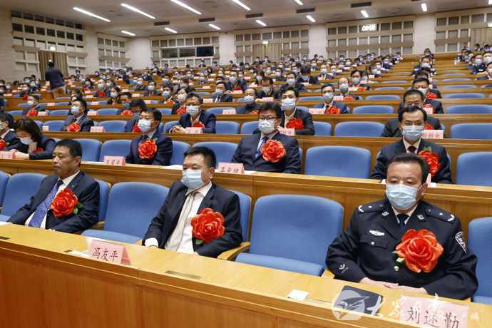 山东省抗击新冠肺炎疫情表彰大会隆重举行