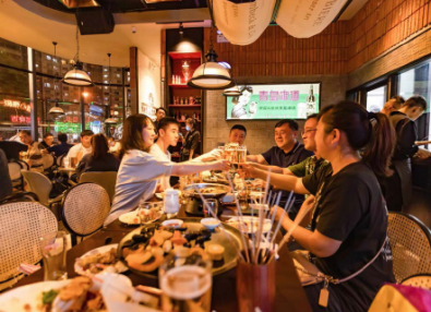 <b>比肩北上广深，青岛上榜2020夜经济影响力十强城市！</b>