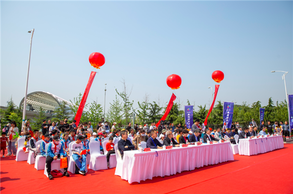 好看、好玩、好学！这个连续举办了20届的盛会 在青岛刮起“科技旋风”