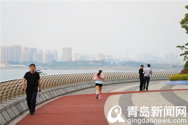 夏日黄昏的星光岛 让你体会青岛闲适生活的一面