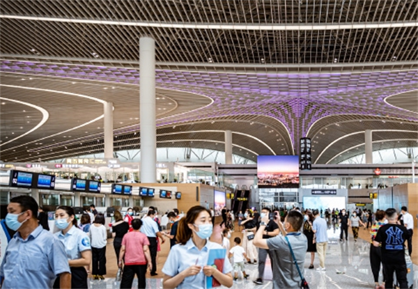 8月2日6时起，青岛空管站开始在胶东机场实施空管过渡运行
