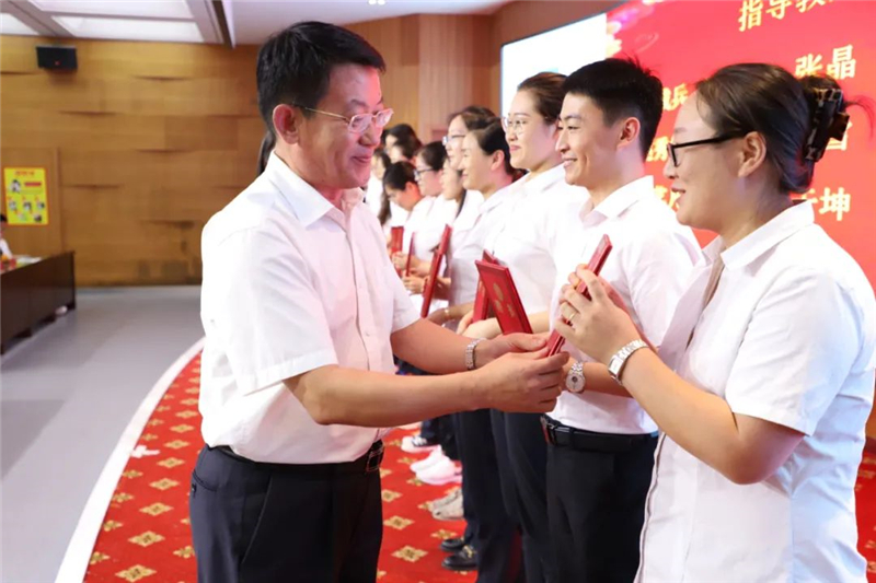 新老结对,青胜于蓝!青岛通济实验学校“青蓝工程”锻造教师队伍