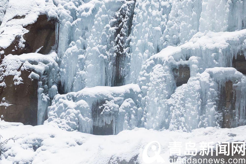 披了新装换了韵味 雪后崂山北九水展现冬日岛城风光美