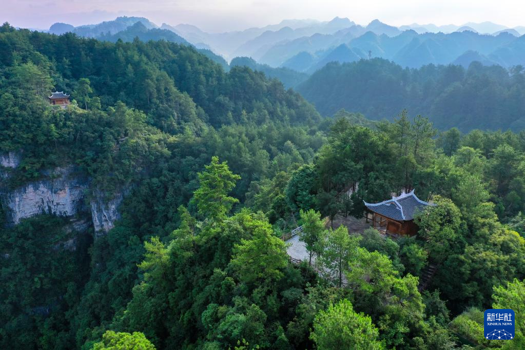 探访世界自然遗产地：施秉云台山