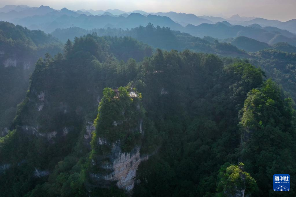 探访世界自然遗产地：施秉云台山