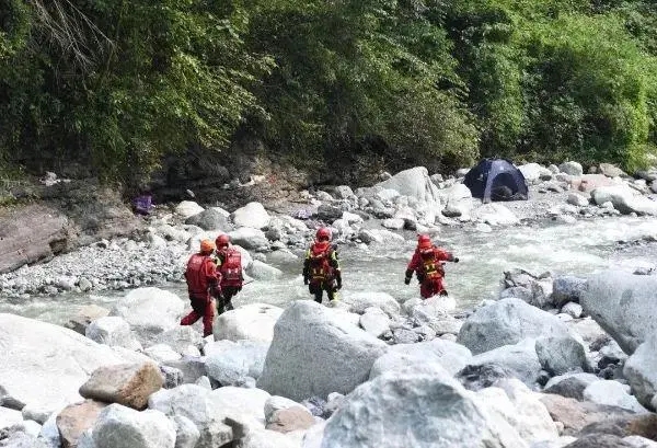 网红打卡地“致命”背后 被流量裹挟的种草文该如何规范