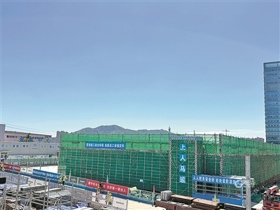 青岛虚拟现实产业园一号动力中心封顶 首批厂房预计明年3月交付