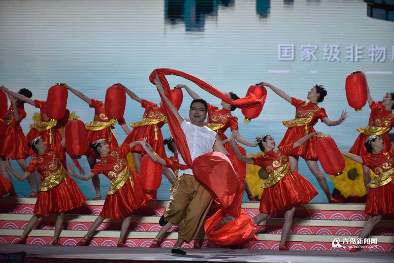 第十三届中国民间艺术节在青岛西海岸新区开幕
