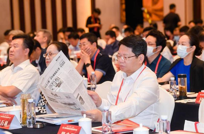 第二届中国报业创新发展大会在江苏南京召开