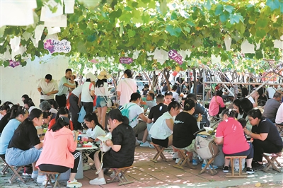 <b>村村有好戏 | 打卡“黄河大集”，体验乡村烟火气</b>