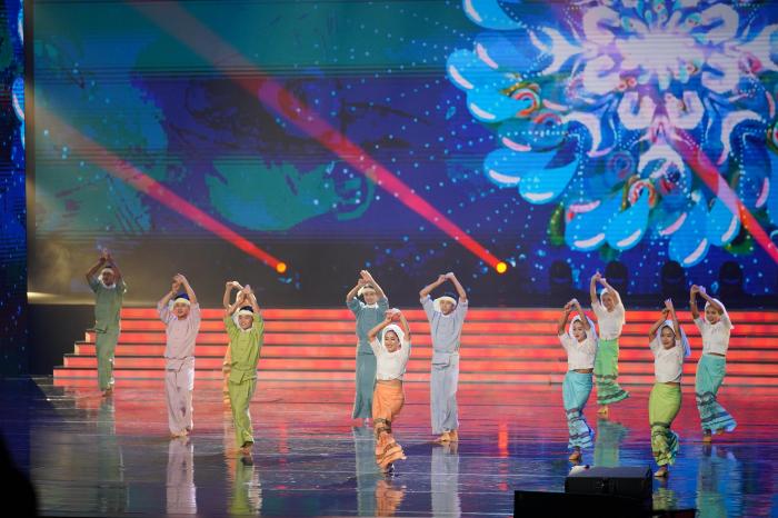 云南上演“非遗之夜” 拉开文博会序幕
