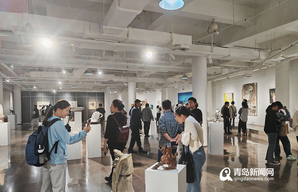 共赴青蓝之约 鲁迅美术学院师生优秀美术作品展在青岛市雕塑馆开展