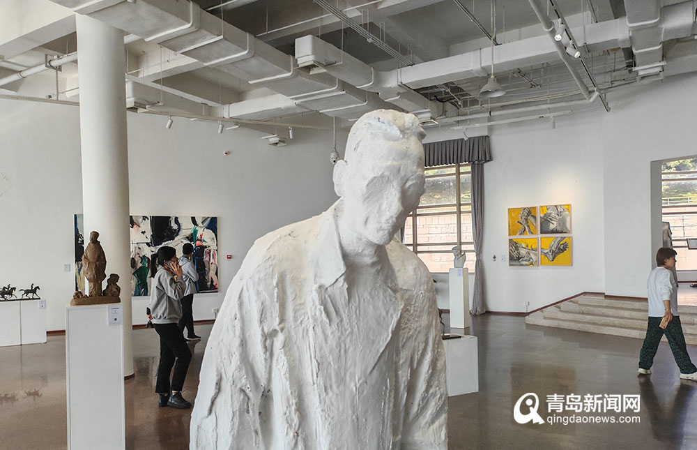 共赴青蓝之约 鲁迅美术学院师生优秀美术作品展在青岛市雕塑馆开展