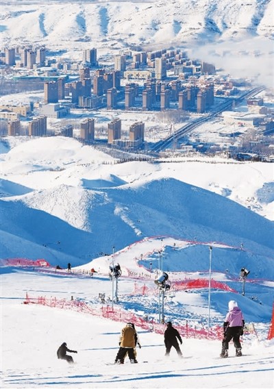 “中国雪都”阿勒泰——冰雪旅游活力十足