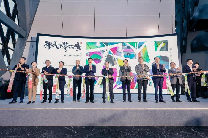 “韩美林艺术展”亮相济南 艺术家捐千件精品建第五座韩美林艺术馆