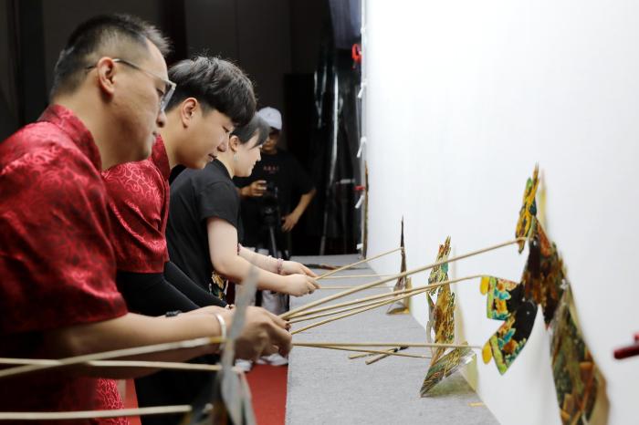 光影流转灯火千载 陕西华州皮影“混搭出圈”