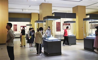 青淄两地博物馆联手办展 展示杯子的历史文化之美