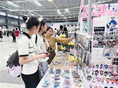 “谷子经济”受年轻人追捧 二次元衍生品成线下商圈“流量密码”