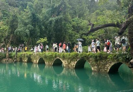 以景城融合推进世界级旅游目的地建设