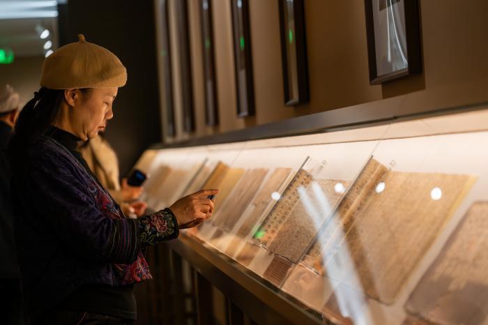 敦煌文物在北京跨时空“重聚”