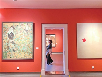 山东青年意象油画展在青岛启幕 25位艺术家90件作品勾勒时代新