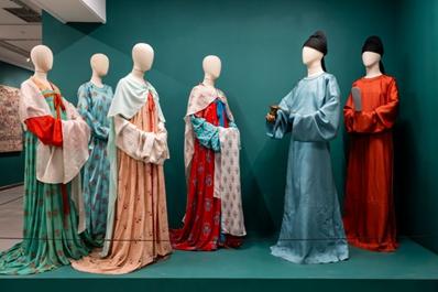 探访“如是莫高”大展：《灸法图》里有啥内容？