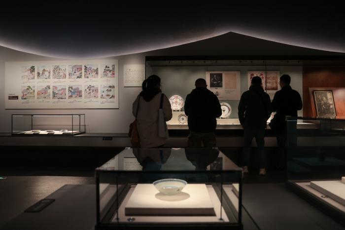 京津文博机构联动办展 百余件套瓷器“连接”中西文明