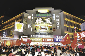 广西玉林:一条街带火一座城