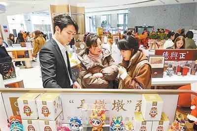 走进免税店看消费新潮流，成为拉动城市旅游的“招牌菜”“新
