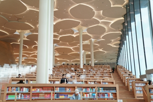 迈向跨界融合的“大文学”时代——二〇二五年中国文坛一瞥