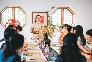 剪纸可以这么潮 浙江一海归办起培训项目激活非遗技艺