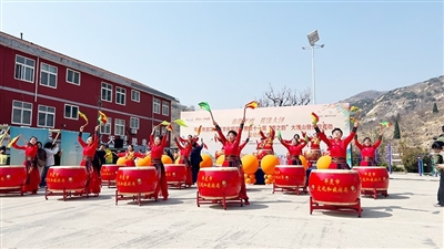 平度市踏青赏花文化旅游季暨第十一届大泽山登山日活动启动