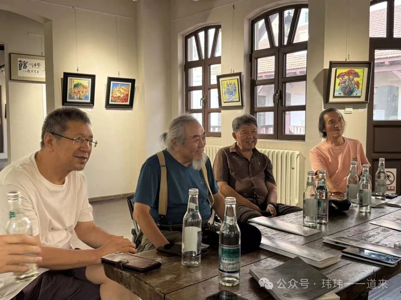 意象油画本土化探索结硕果 郑照国艺术作品研讨会在洛川家美术馆举行