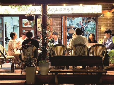 年客流量超百万人次 青岛太兴里的引客之道